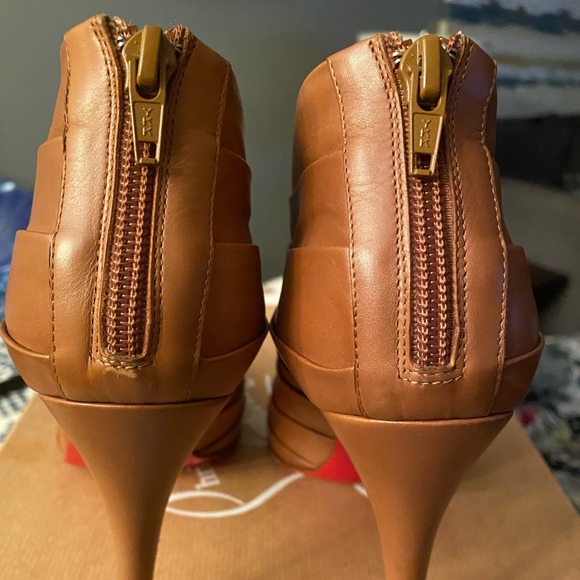 ❤️🖤 CL Orniron Booties 🖤❤️ - Picture 7 of 14